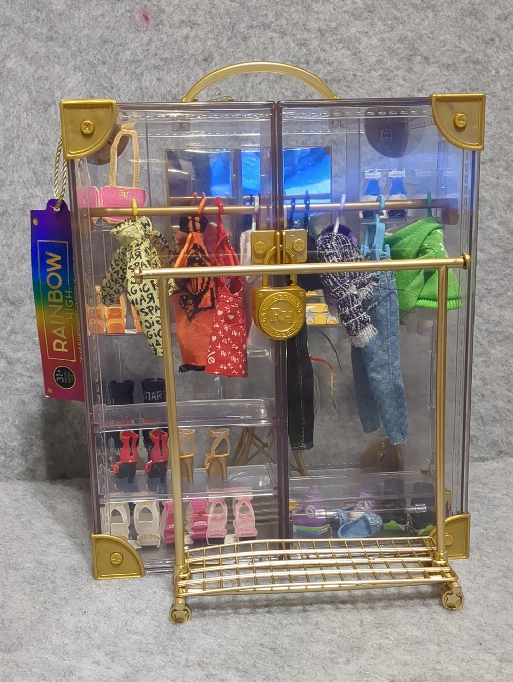 Rainbow High Deluxe Fashion Closet Clothes Shoes Accessories Lot - Picture 3 of 15